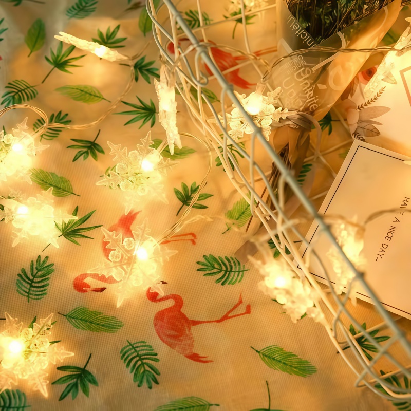 USB Powered Snowflake Curtain  - đánh giá và giá Outdoor Solar Power Xmas Lights